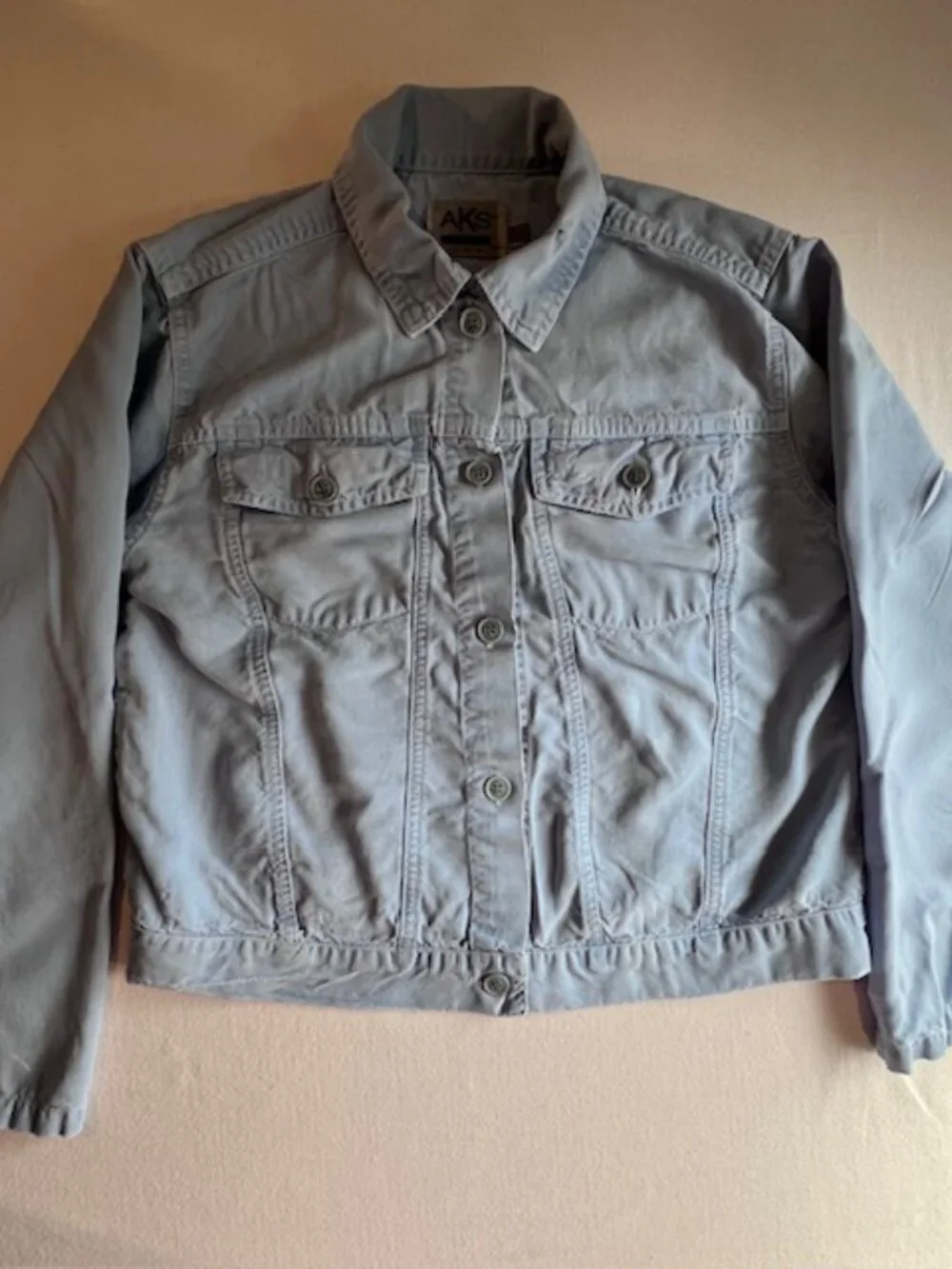 AMY K SU light blue denim jacket faded classic trucker women's  x-small petite‎